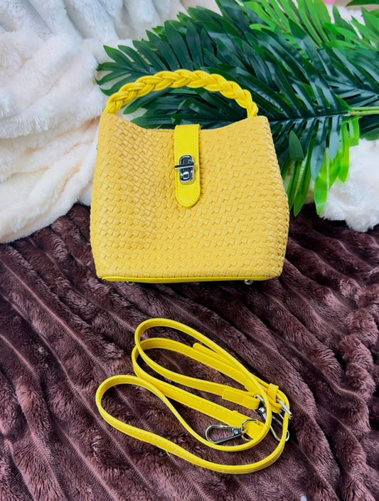 Yellow Woven Shoulder Bag | LARYZ Everyday 053 | Medium