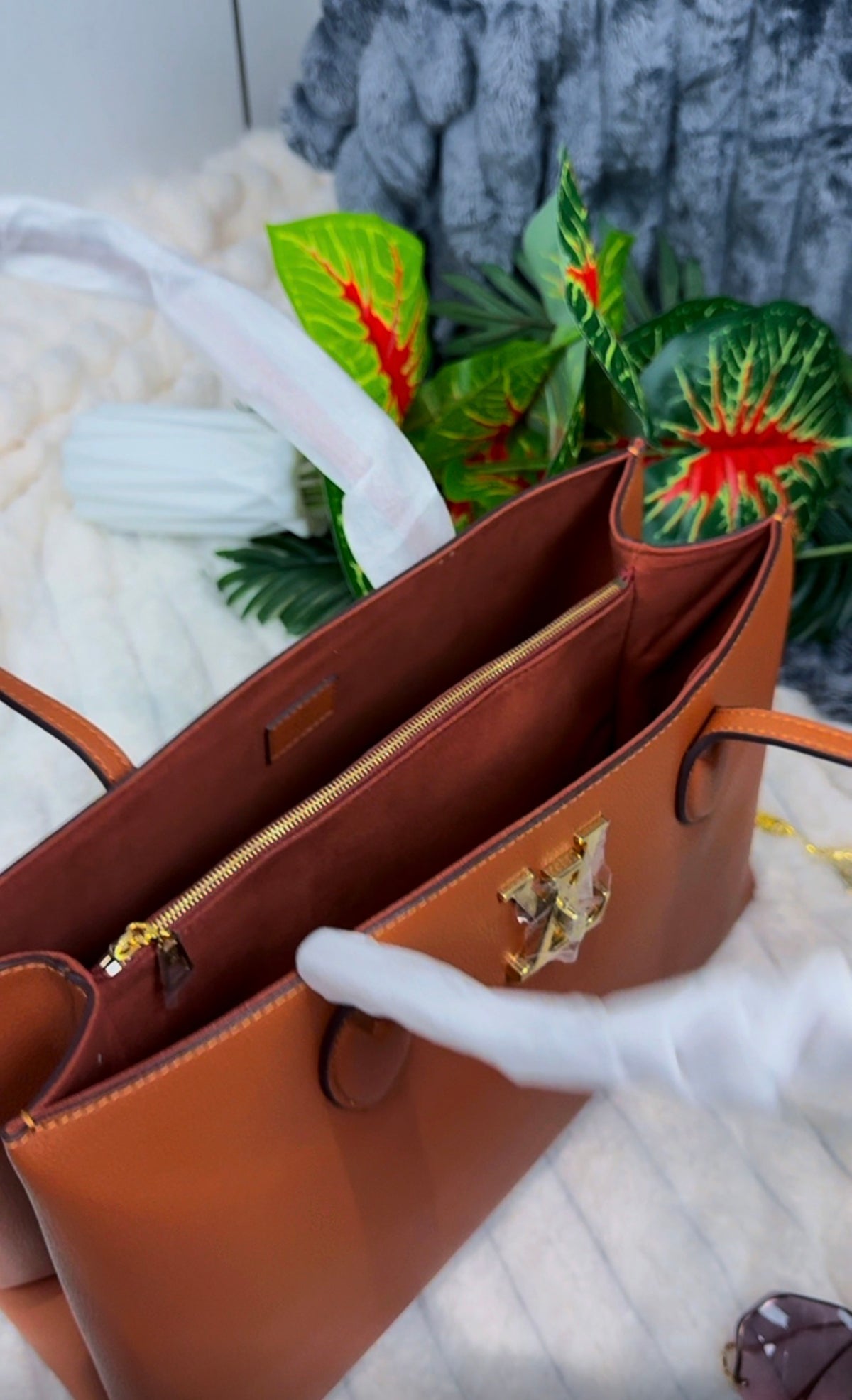 Tan ~ Caramel Soft Calfskin Genuine Leather Big Handbag LASi017