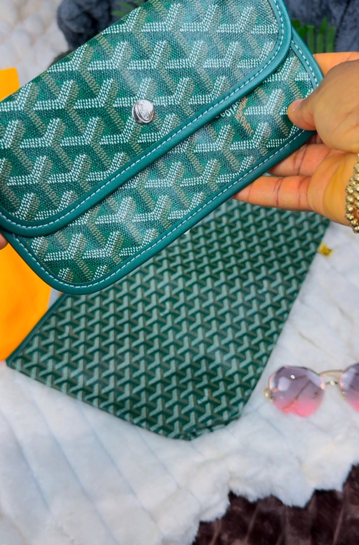 The Green G Patterned Tote Bag with Extra Pouch LASi020