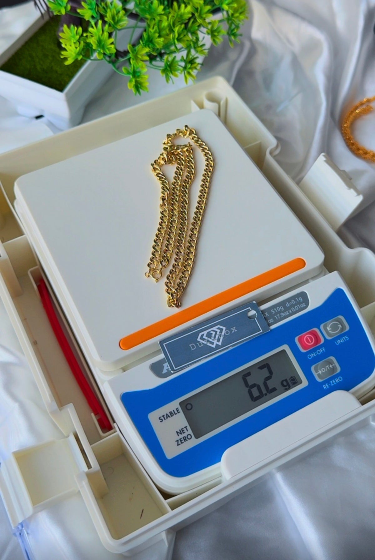 18K Solid Gold Cuban Chain Necklace Unisex | 20 & 22 Inches | 6.2 & 7.0g