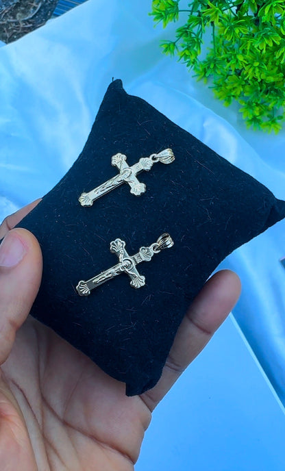 18 Karat Solid Gold Cross Pendant | 0.6g