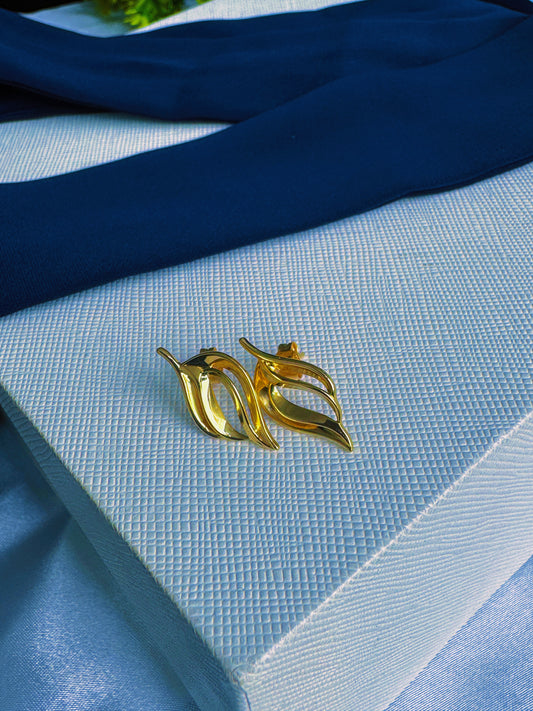 Degard 18 Karat Gold Stripe Stud Earrings