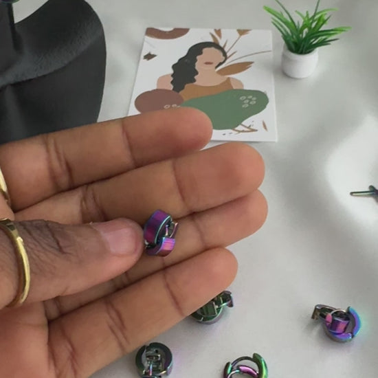 Video Demo | Order Deqa Tiny Mixed Tone Hoop Earrings