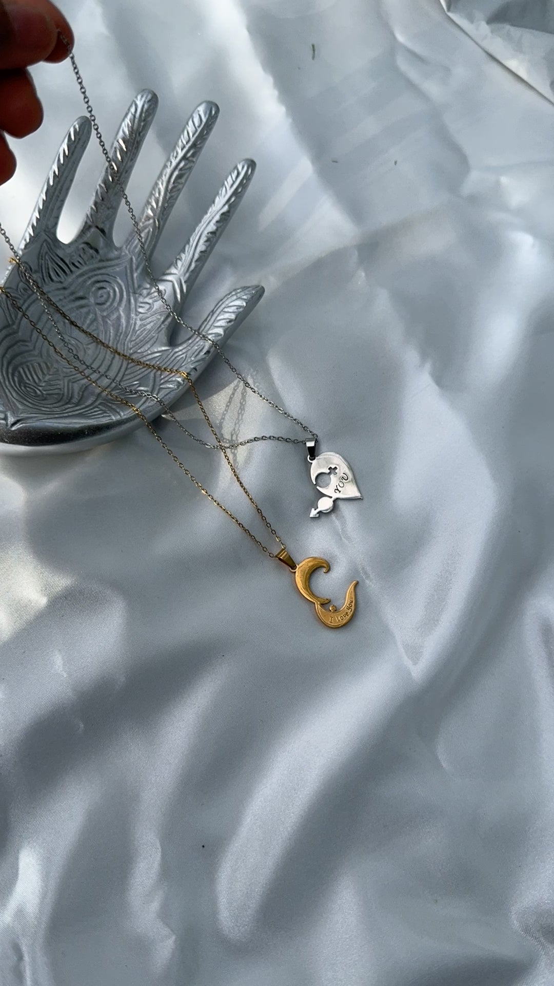 Video Demo | Order Dica Love Necklace