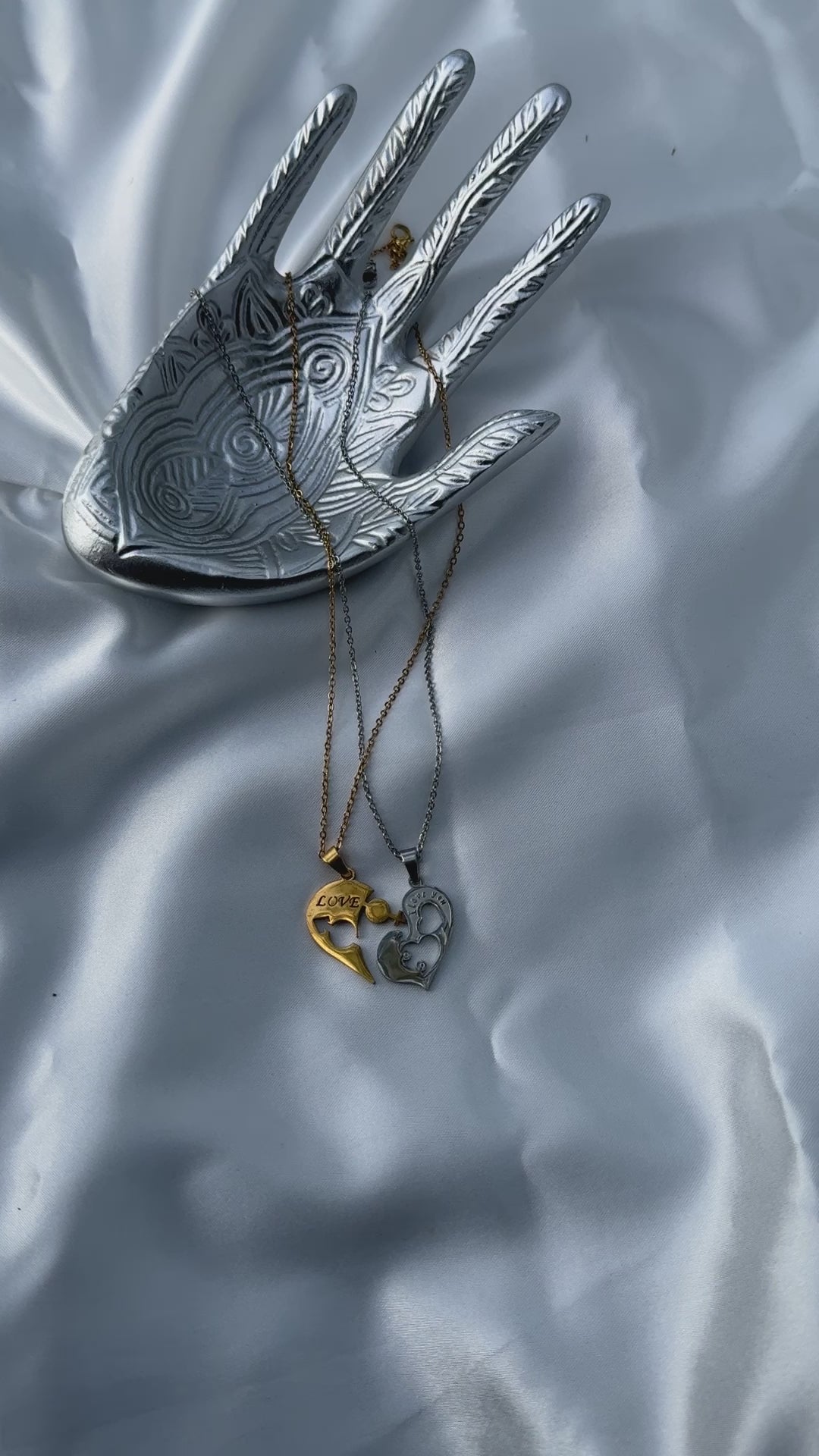 Video Demo | Order Dica Love Necklace