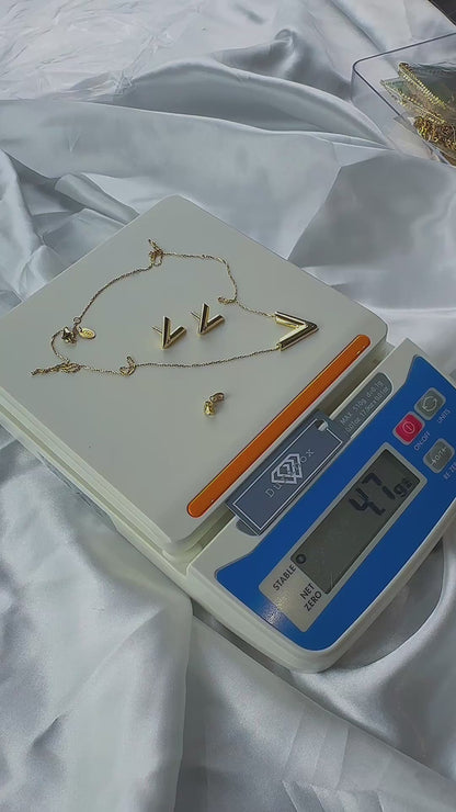 Diigac 18K Pure Gold Earrings & Necklace Set