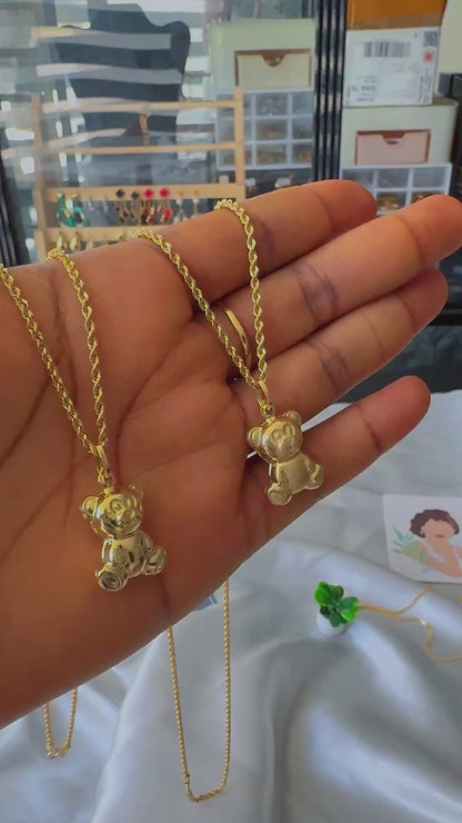 Degaans 18 Karat Pure Gold Teddy Pendant